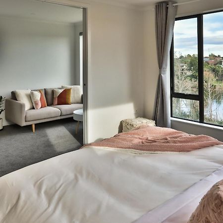 Amazing The Waikato River-View Brand New Villa With 4 Bedrooms Hamilton Exterior foto