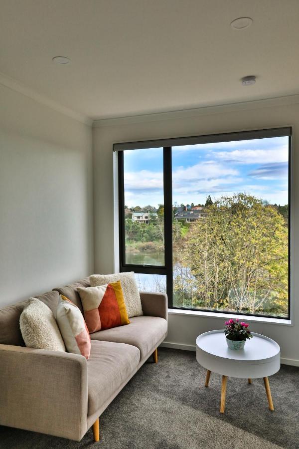 Amazing The Waikato River-View Brand New Villa With 4 Bedrooms Hamilton Exterior foto