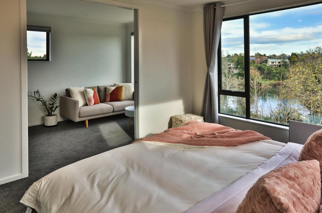 Amazing The Waikato River-View Brand New Villa With 4 Bedrooms Hamilton Exterior foto